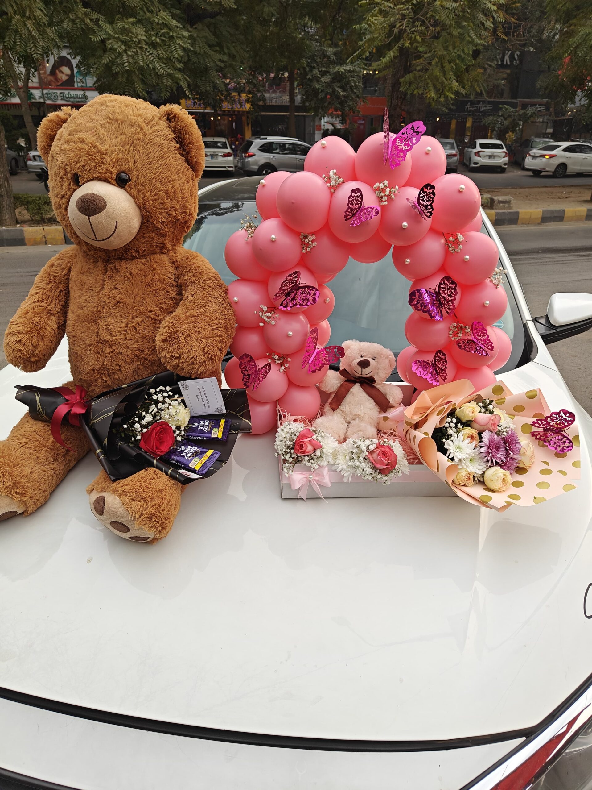 Double Delight Gift Box – 2 Bouquets & 2 Teddies