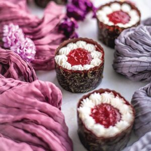 Strawberry Cheese Cake Rs650